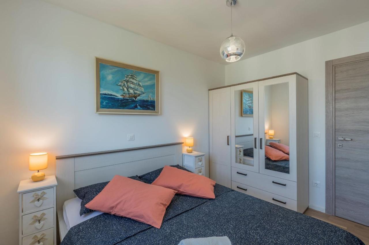Appartamento Apartman Lukiana*** Spalato Esterno foto